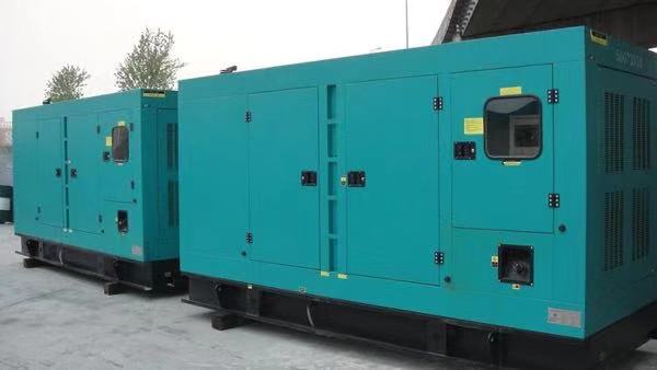 富裕康明斯400kw大型柴油二手发电机组